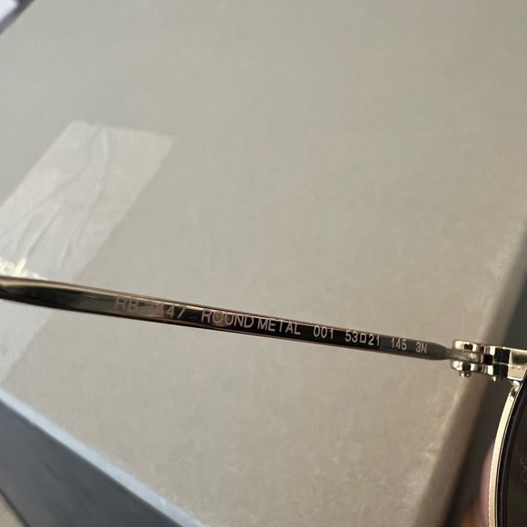 Ray-Ban RB 3447 Round Metal Sunglasses with Gold Frame - Picture 3 of 5